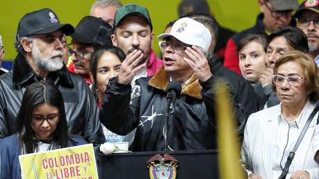 Petro advierte lo que pasará si "el ELN no se une a la paz, abandonando Venezuela"