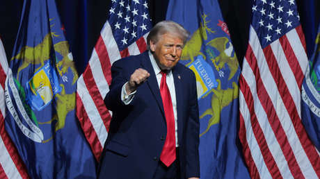 ¿Desafío a Melania?: Trump muestra su clásico baile (VIDEO)