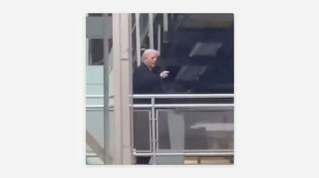 VIDEO: La reacción de Trump a un trabajador que le gritó "protector de pedófilos"