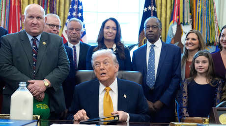 "Si no entramos, Rusia y China lo harán": Trump se pronuncia sobre Groenlandia tras reunión clave