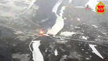 Rusia destruye cruce sobre río clave con bombas FAB-500 (VIDEO)