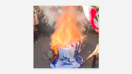 VIDEO: Queman banderas de Israel y EE.UU. en manifestación de apoyo a Irán en Bagdad