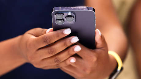 Convierten un iPhone nuevo en uno "repotenciado" y reciben una multa de miles de dólares