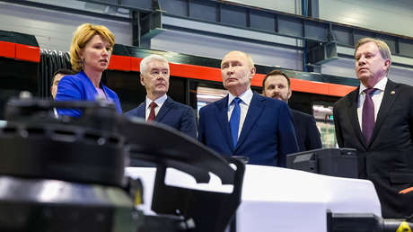 Putin: Rusia tiene un amplio potencial en el desarrollo y producción de sistemas autónomos