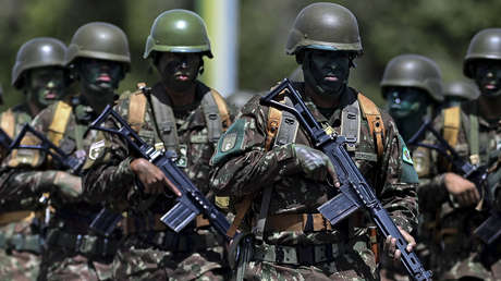 Jefe del Ejército de Brasil insta a un refuerzo antiaéreo y de drones tras ataque a Venezuela