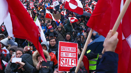 VIDEO: Nutrida protesta en una ciudad de Groenlandia contra las amenazas de Trump