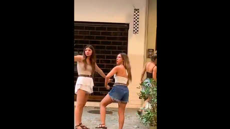 Retienen en Brasil a 'influencer' argentina por hacer gestos racistas en un bar (VIDEO)