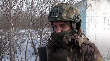 Combatiente ruso: "Si los militares ucranianos abandonan sus posiciones, los suyos les atacan"