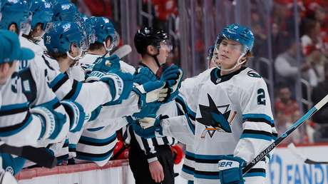 VIDEO: Porteros protagonizan una espectacular pelea en un partido de hockey