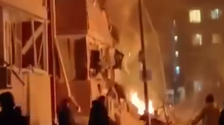 Un ataque ucraniano contra un edificio residencial en Rusia daña varios apartamentos