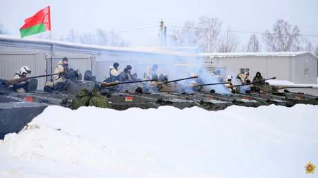 FOTOS: Realizan una inspección sorpresa en las FF.AA. de Bielorrusia por encargo del presidente