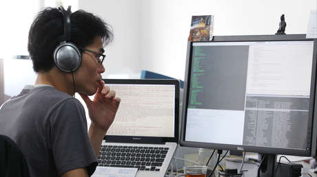 Empresa china le exige tareas a un programador incluso después de que falleciera