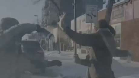 FUERTE VIDEO: Momentos previos al asesinato de un hombre en Mineápolis por agentes del ICE