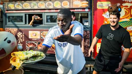 El 'tiktoker' con más seguidores del mundo vendió su imagen por 975 millones de dólares