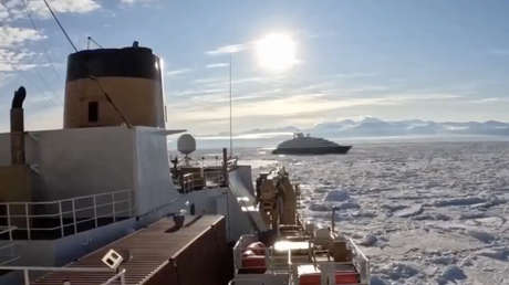 Espectacular rescate de un crucero atrapado en medio de la Antártida (VIDEO)