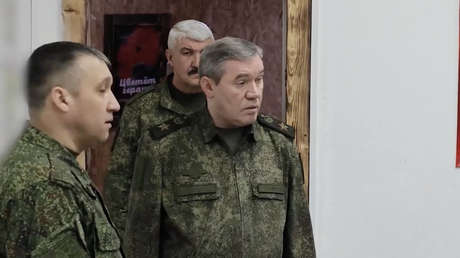 VIDEO: Jefe del Estado Mayor ruso visita una agrupación de tropas en la zona de la operación especial