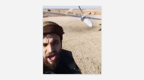 VIDEO: Hombre armado graba el momento preciso en que es impactado por un dron