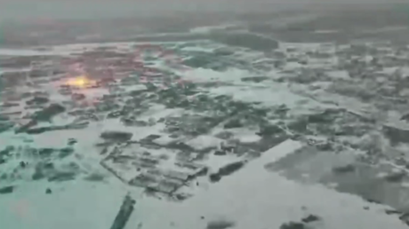 VIDEO: La artillería rusa arrasa posiciones enemigas cerca de una ciudad clave de Donbass
