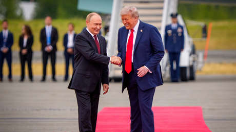 FOTO de Putin y Trump 'se cuela' en la Casa Blanca