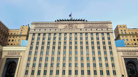 Condenan a un menor por prepararse para incendiar un edificio del Ministerio de Defensa ruso