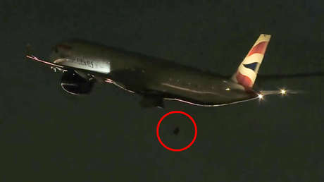 VIDEO: Avión pierde rueda trasera durante el despegue