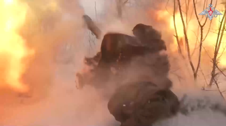 VIDEO: Obuses rusos calcinan posiciones enemigas