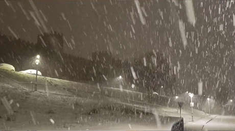 FOTOS: La nieve cae Madrid por primera vez este año