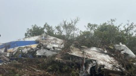 "Trataron con la niebla": Habla el hombre que halló los restos del mortal accidente aéreo en Colombia