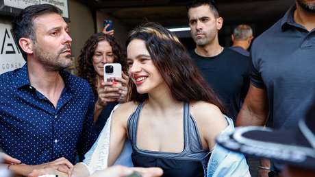 Rosalía irrumpe en concierto por Palestina (VIDEO)