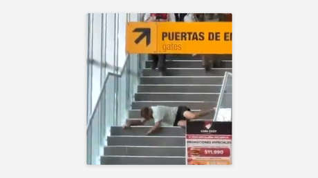 VIDEO: Le intentan detener en el aeropuerto y finge una caída digna de Óscar