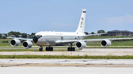 'Husmeador nuclear' de EE.UU. aterriza en Reino Unido en medio de amenazas de Trump a Irán