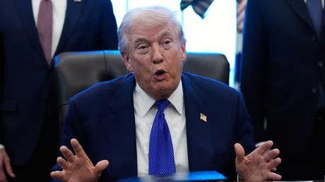 Trump afirma que EE.UU. está "negociando" con Cuba