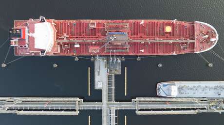 Lanchas iraníes intentaron abordar un petrolero de bandera estadounidense