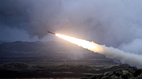 Ucrania ataca con sistemas HIMARS, misiles de largo alcance y drones una zona civil en Rusia