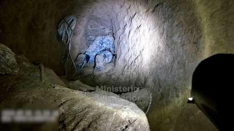 Cavan un túnel para entrar a robar un banco y así acaban (VIDEO DEL OPERATIVO)