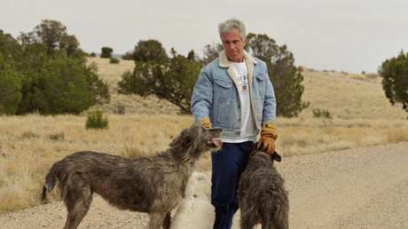 Informe anónimo apunta a dos tumbas clandestinas en el rancho privado de Epstein