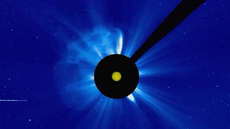 VIDEO: Potente explosión solar estalla en la cara oculta del Sol