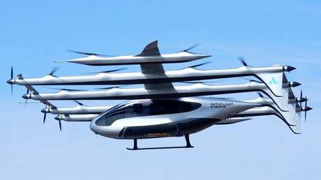 VIDEO: China presenta el auto volador más grande del mundo