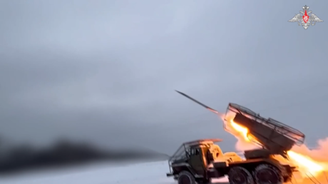 VIDEO: Artillería rusa pulveriza a un grupo de sabotaje enemigo en el frente