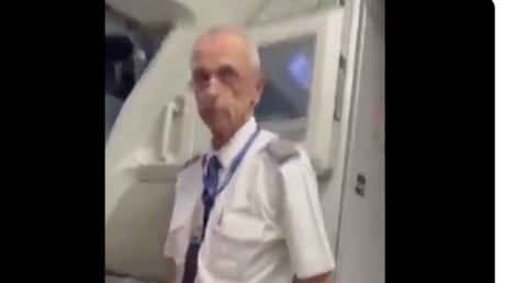 Detienen a un piloto dentro de un avión acusado de liderar una red de abusos a menores