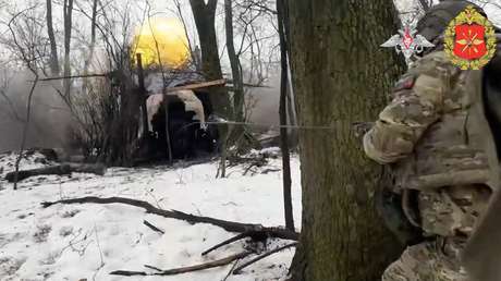 VIDEO: Artillería rusa actúa "como un reloj" en una serie de ataques demoledores