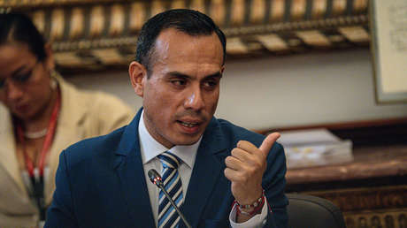 Jerí reconoce su presencia en una fiesta con una mujer vinculada a prostitución