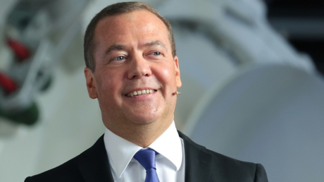 Medvédev explica por qué no siempre se pliega a la retórica diplomática