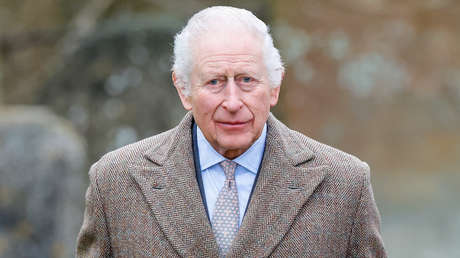 Reportan que el rey británico Carlos III no aceptó el trabajo de su decorador y este se suicidó