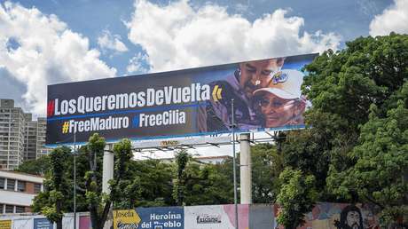 Diosdado Cabello: Los jóvenes quieren de vuelta al presidente Maduro y a Cilia Flores