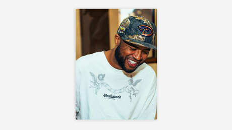 Amordazado y sin ropa: la misteriosa desaparición de un DJ pone en vilo a una ciudad