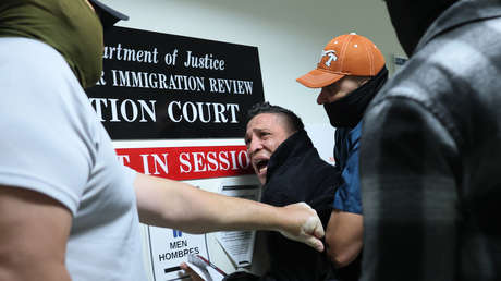 Congresista colombiana revela que su hijo fue detenido por el ICE y denuncia "condiciones inhumanas"