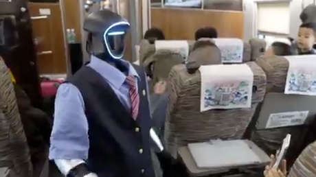 China estrena espectacular asistente humanoide en sus trenes de alta velocidad (VIDEO)