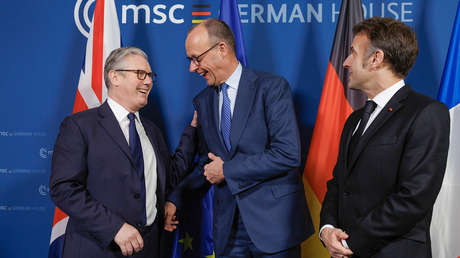 VIDEO: Merz y Starmer ignoran a Macron en Múnich