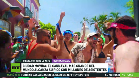 El carnaval más grande del mundo alcanza su pico con millones de asistentes